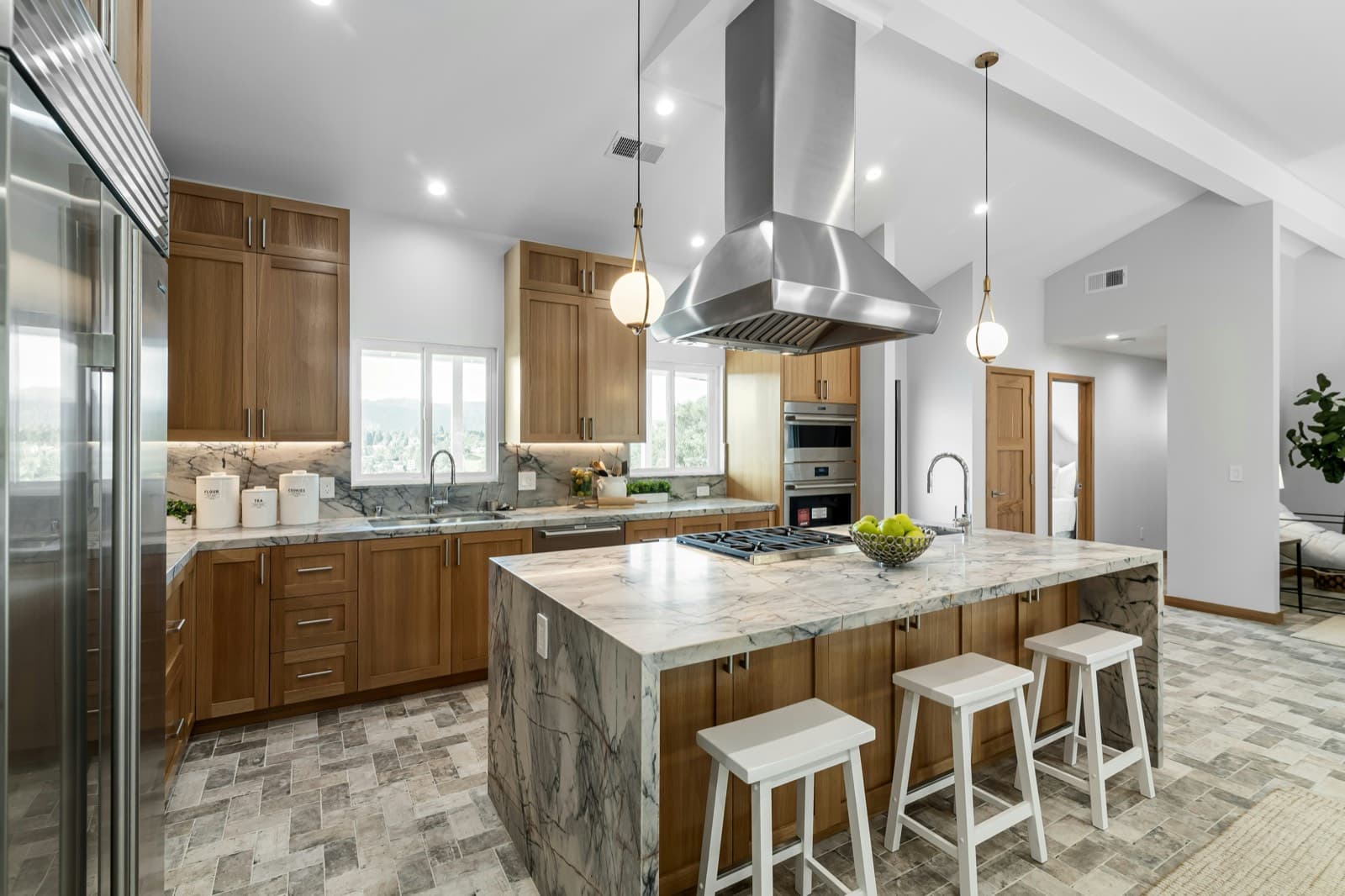 10 Signs You Hired the Wrong Interior Designer
